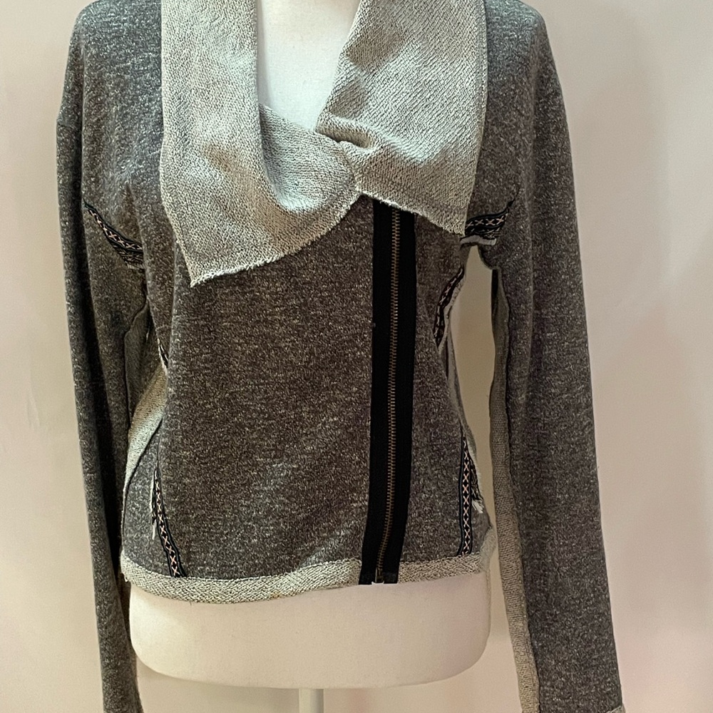 Hem & Thread Textured Knit Lightweight Jacket